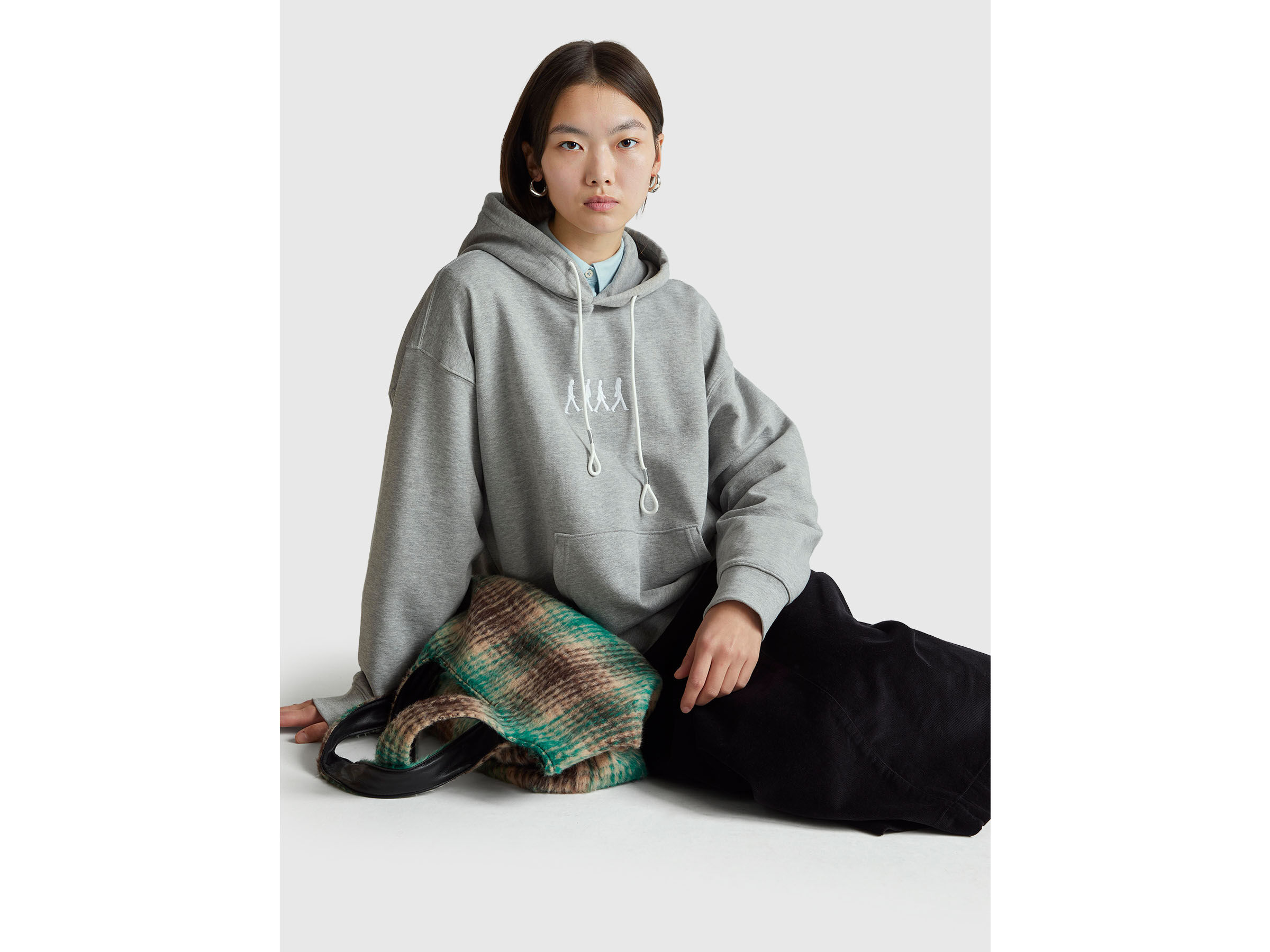 SWEATER W/HOOD image number 3